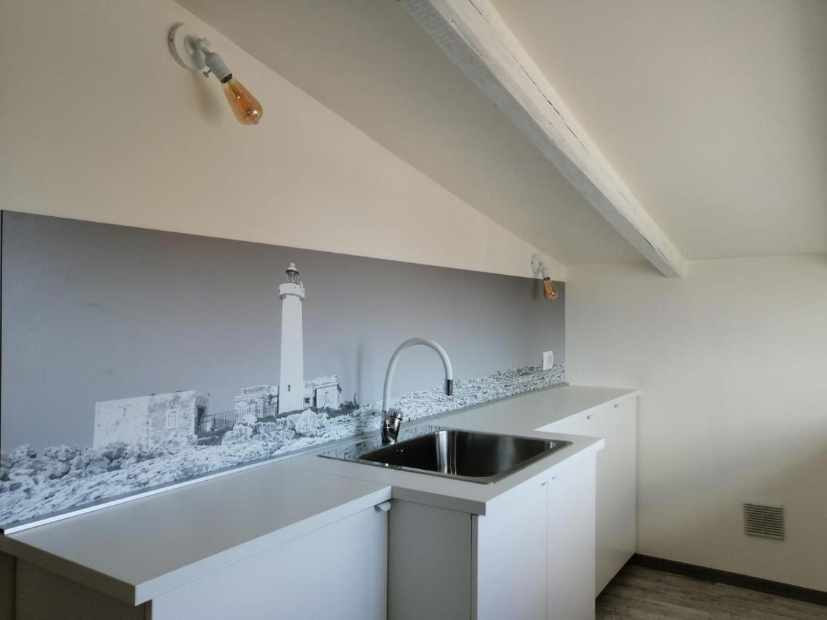 Villa Il Faro Племирио Екстериор снимка